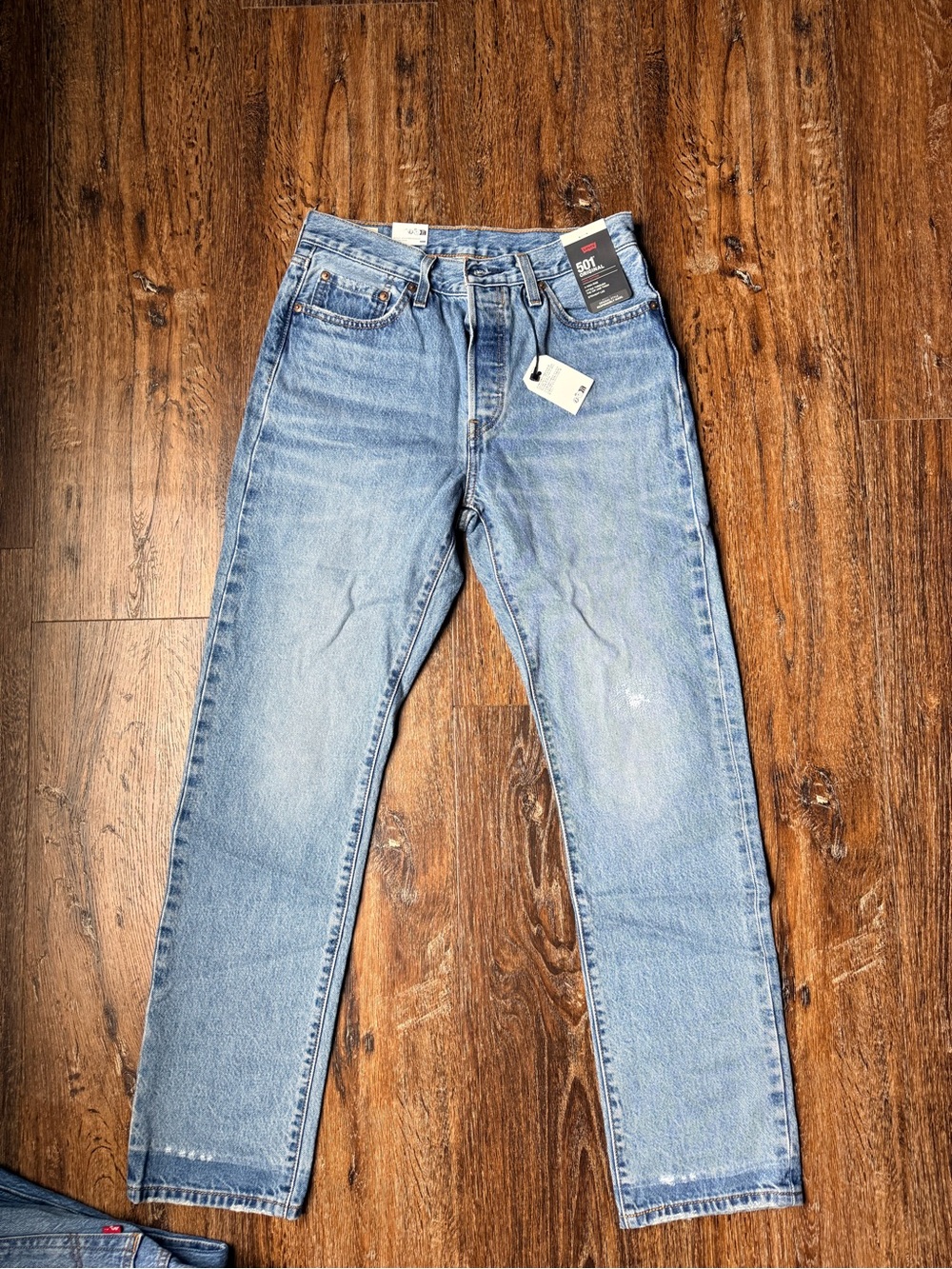 NWOT! Light Wash womens Jeans - Classic Straight Fit